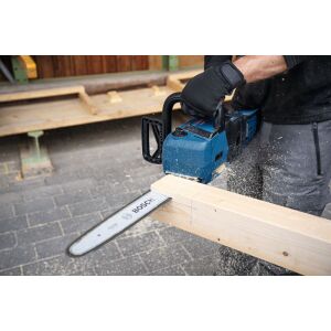 GKE 18V-40 chainsaw
