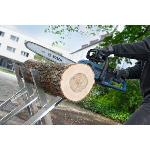 GKE 18V-40 chainsaw