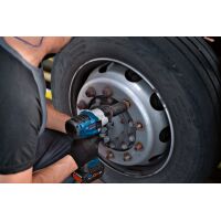 GDS 18V-1050 H cordless impact driver in L-BOXX