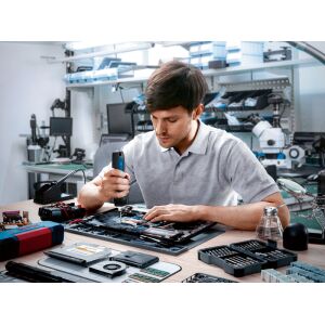 Bosch GO cordless screwdriver in storage case