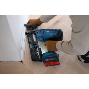 Akku-Holznagler GNH 18V-64-2